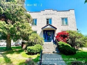 Building Photo - 7510 Roosevelt Way NE