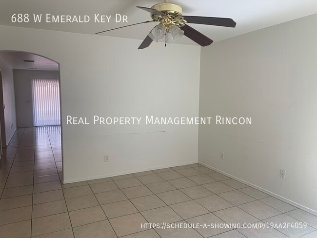 Building Photo - 688 W Emerald Key Dr