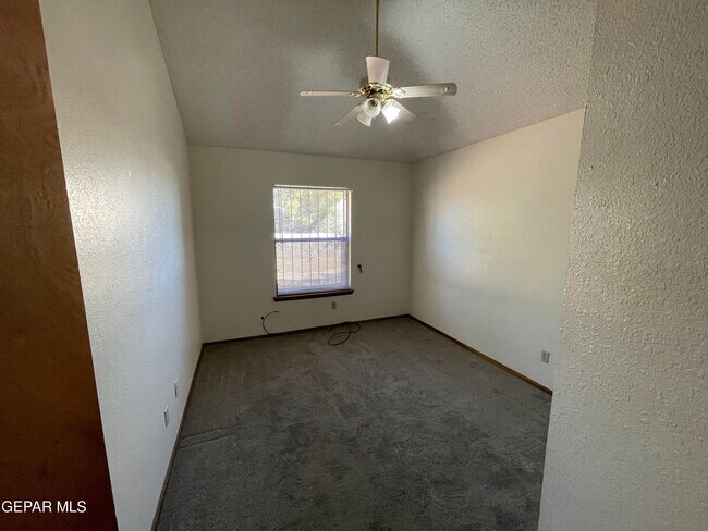 Building Photo - 10916 Sandy Koufax Dr