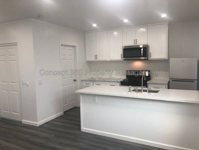 Photo - 110 East Scott Street Apartment