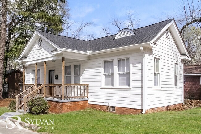 Building Photo - Sweet 3BR 1 BA Home
