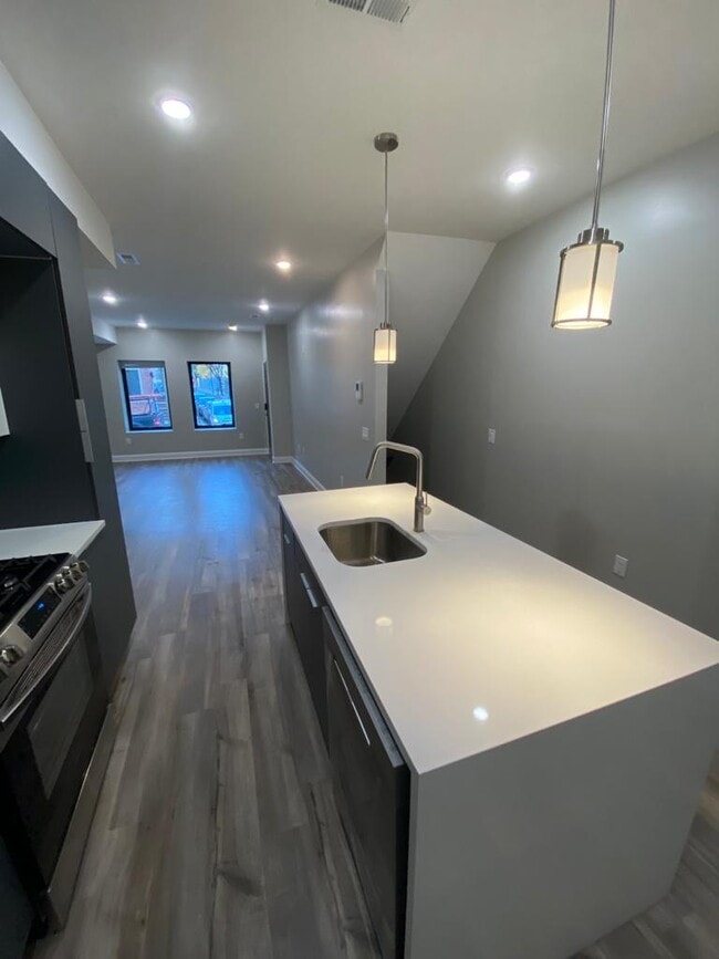 unit 1 - 725 N 17th St