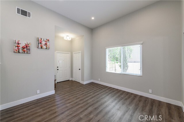 Foto del edificio - 11208 Greycliff Ave