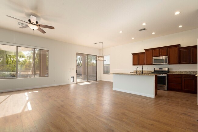 Foto del edificio - 3687 E Oxford Ln