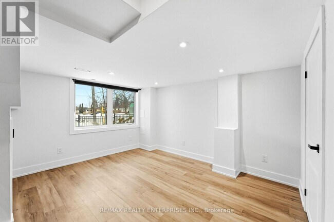 Building Photo - 414 Okanagan Path