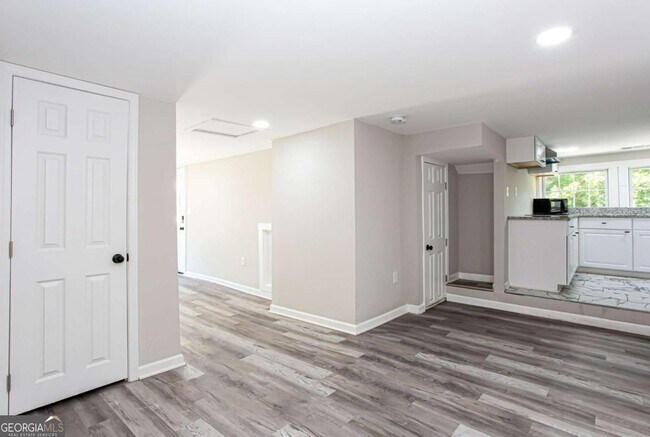 Building Photo - 1583 Elixir Ave SW