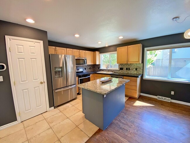 Building Photo - 7604 E Colgate Pl