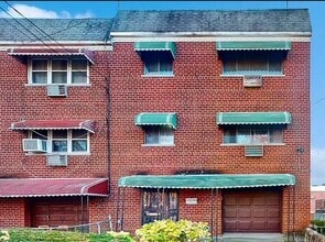 Building Photo - 1814 Bussing Ave