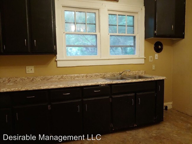 Foto del edificio - 2 br, 1 bath House - 2612 Roanoke Ave
