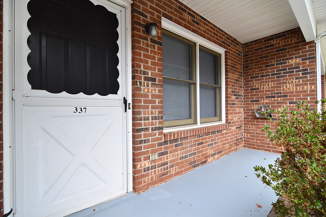 Primary Photo - 337 Sunny Hill Dr