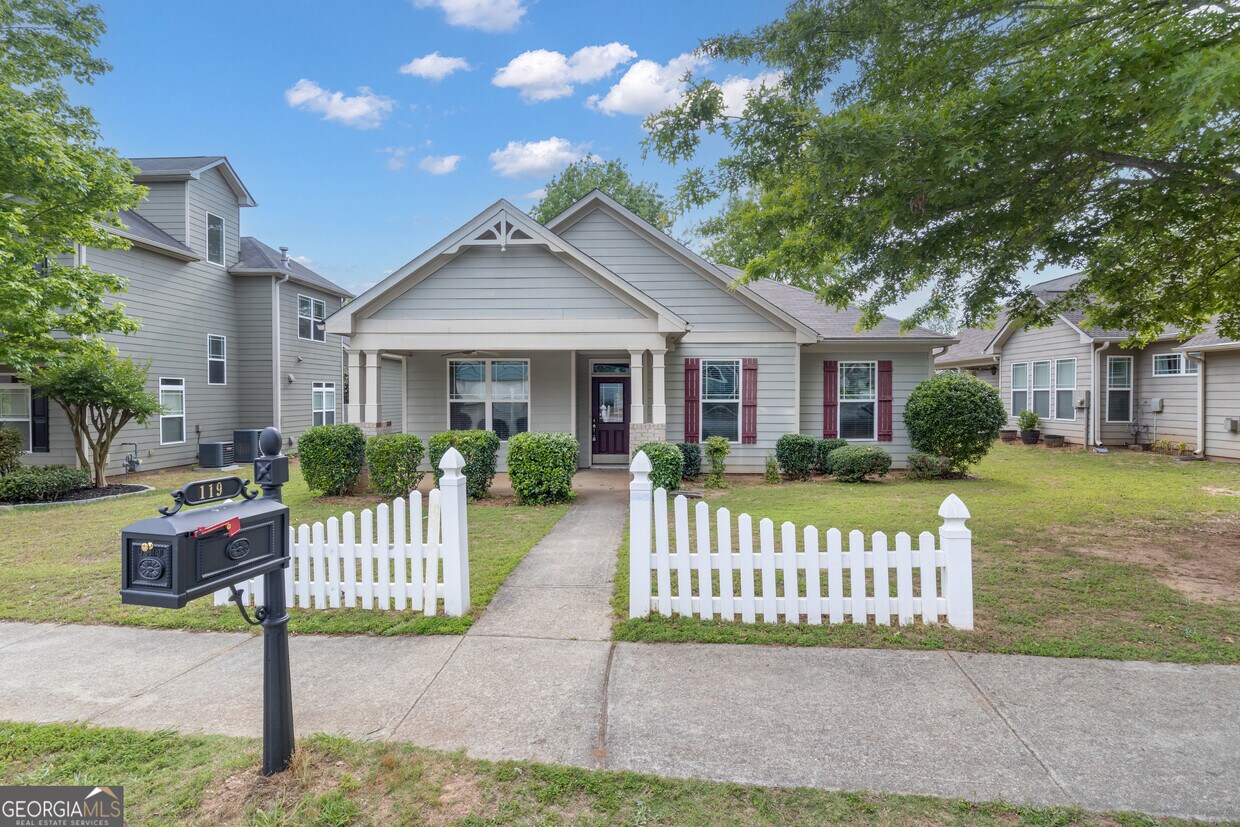 Foto principal - 119 Creekside Way