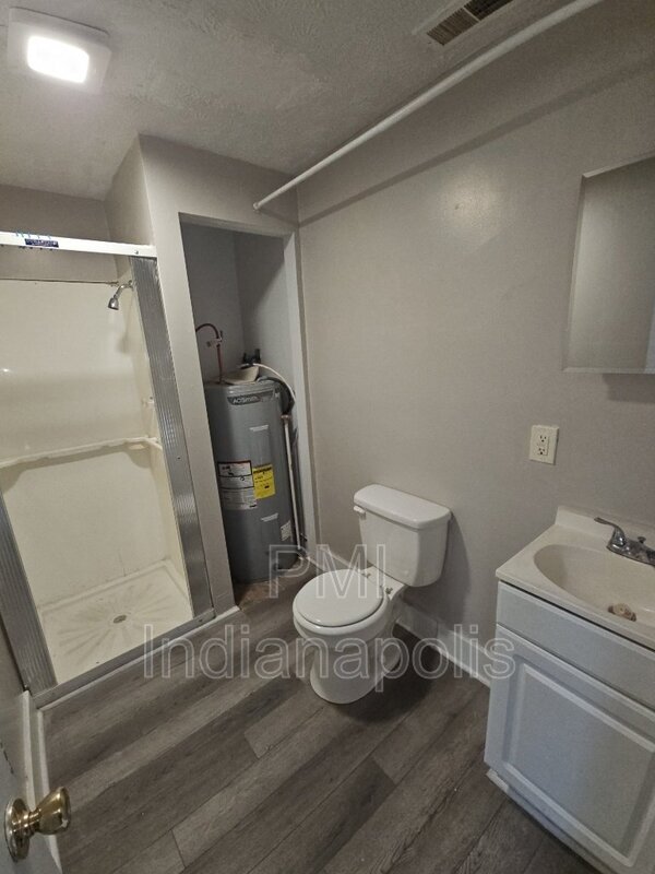 Building Photo - 2930 N Dearborn St