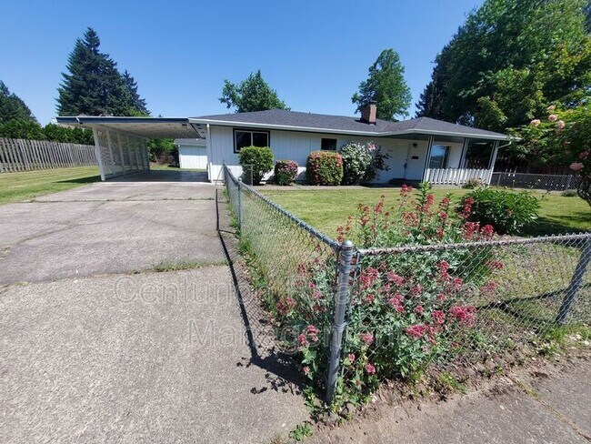 Building Photo - 1036 Queen City Blvd
