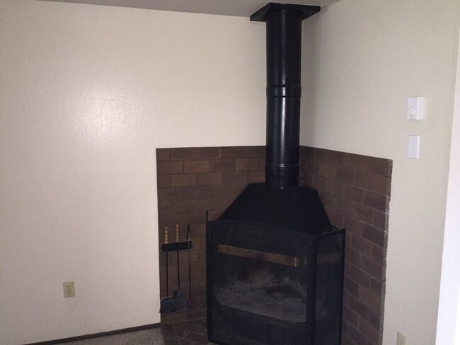 Foto del edificio - 2 br, 1 bath House - 5201 B Beach Drive