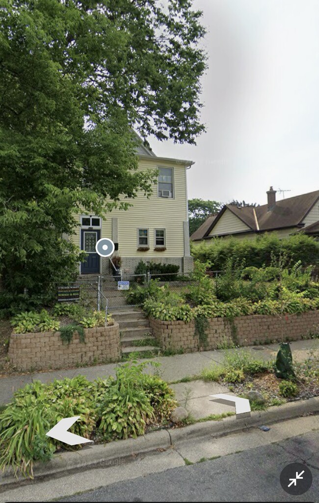 Front of House - 3517 19th Ave S