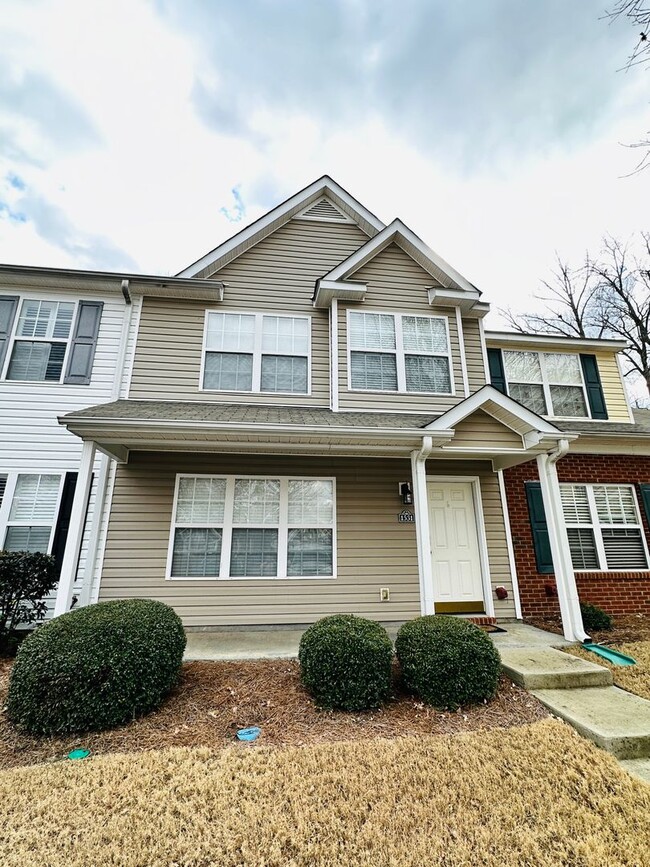 Building Photo - 1531 Maypine Commons Way