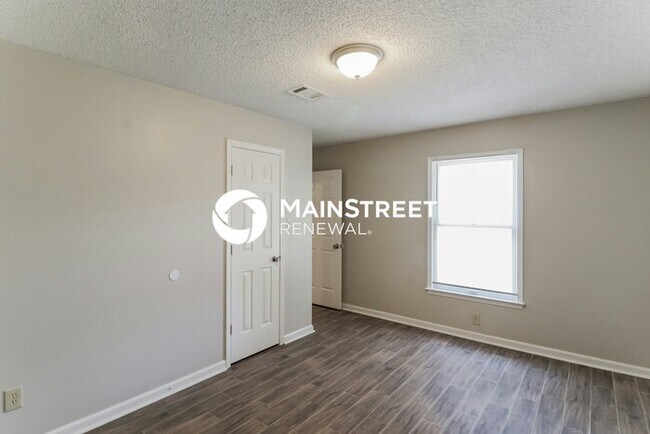 Foto del edificio - 4 Bedroom Pet-Friendly Home in Cordova, TN with Main Street Renewal