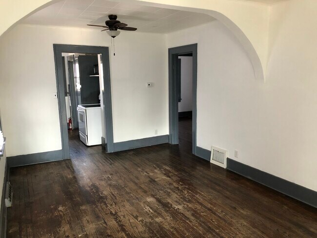 living room - 1629 Michigan st