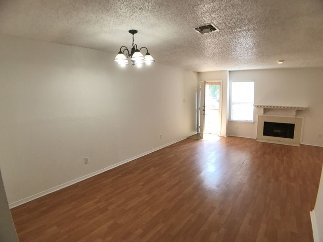 Building Photo - 7411 Kingswood Cir