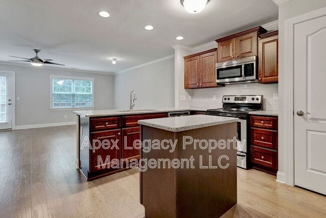 Building Photo - 993 Tender Dr