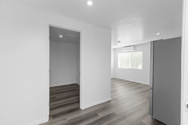 Building Photo - Adorable 1-bedroom ADU in San Fernando!