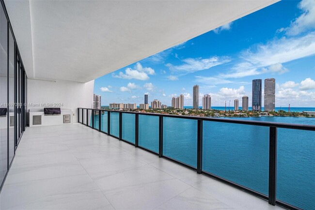 Foto del edificio - 5500 Island Estates Dr