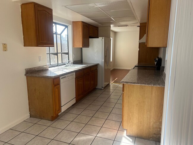 Building Photo - 7304 Meadowgate Dr