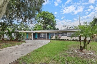Building Photo - 3300 Flowertree Rd