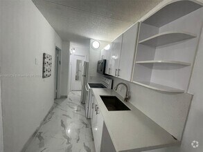 Building Photo - 3211 SW 44th St