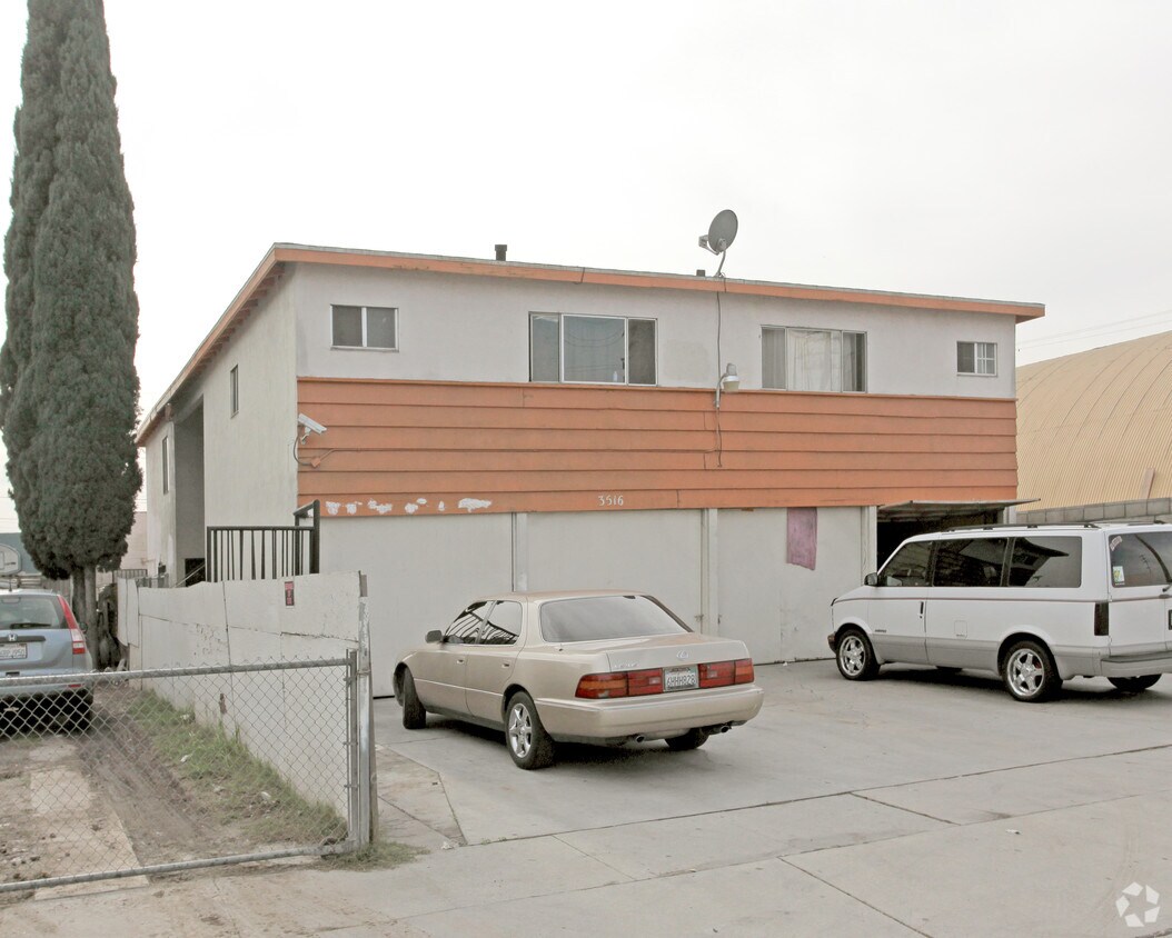 Building Photo - 3516 Randolph St