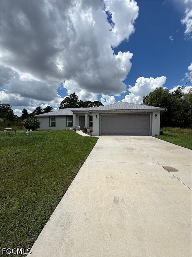 Building Photo - 354 Mangonia Ave