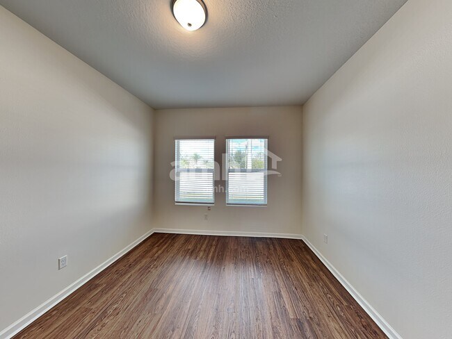 Foto del edificio - 8712 Layalie Way