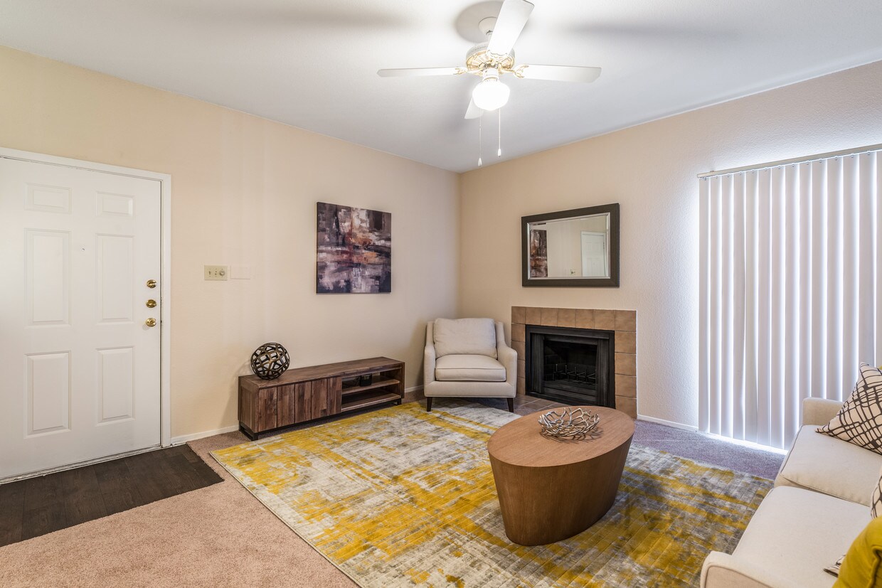 Bellevue At Clear Creek Apartments Friendswood, TX