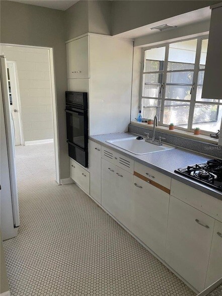 Foto del edificio - 1613 Normandy Dr