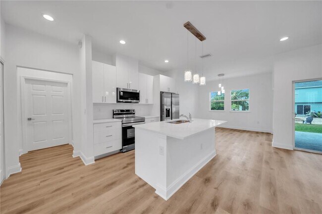 Foto del edificio - 14480 Argus Ln