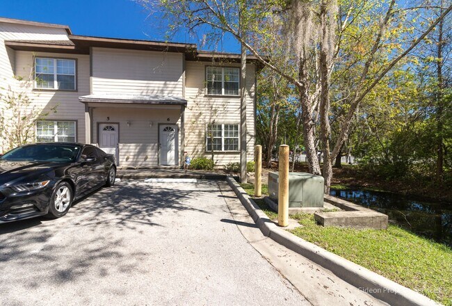 Building Photo - Beautiful 2 Bedroom 1.5 Bath in Beacon Hill
