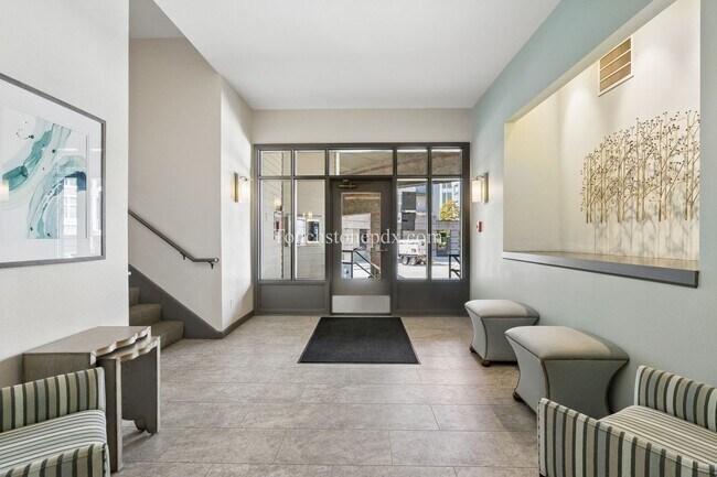 Foto del edificio - 1630 S Harbor Way