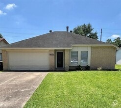 Building Photo - 5621 Village Way Dr.