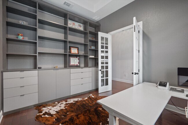 Foto del edificio - Stunning 4-Bedroom Home in Northwest Austin Gated Community