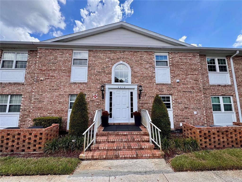 Foto principal - 4318 Lake Underhill Rd