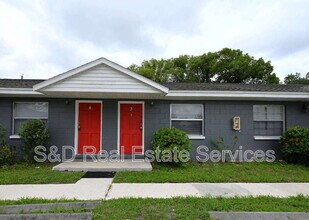 Building Photo - 613 Robin Rd