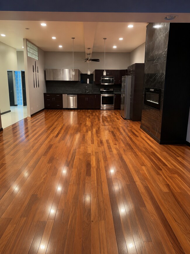 Foto del edificio - 1041 E Warrington Ave