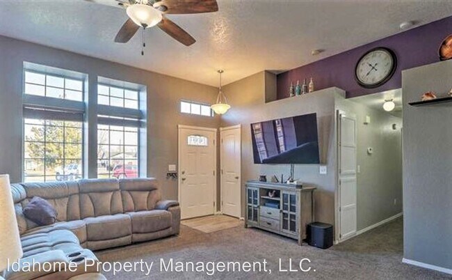 Building Photo - 3 br, 2 bath House - 10525 W Silver City St