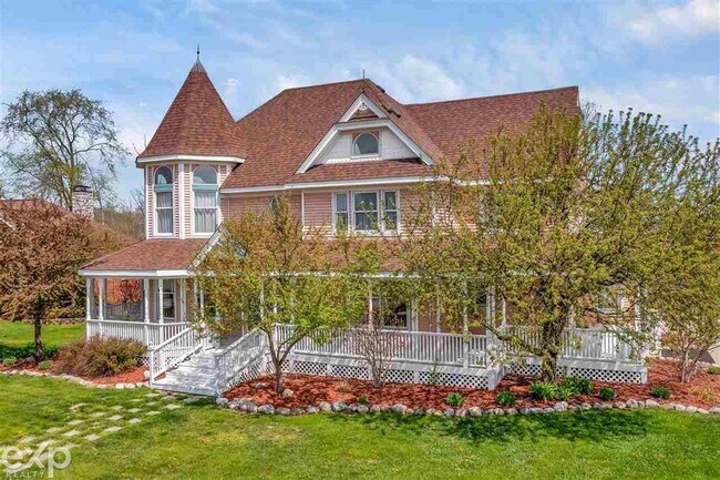 Building Photo - 52798 N Weathervane Dr