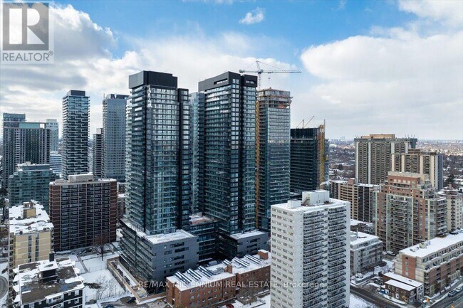 Photo du bâtiment - 117 Broadway Ave