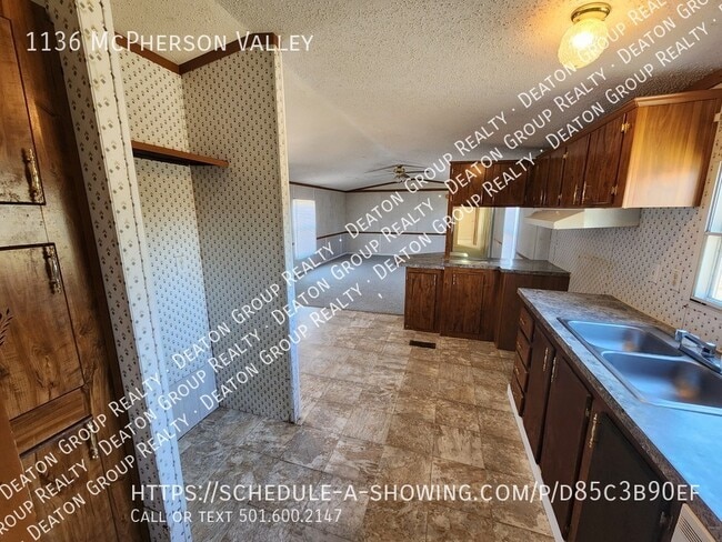 Building Photo - 1136 McPherson Valley Dr