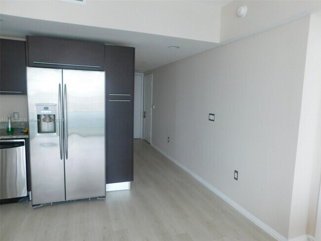 Foto del edificio - 950 Brickell Bay Dr