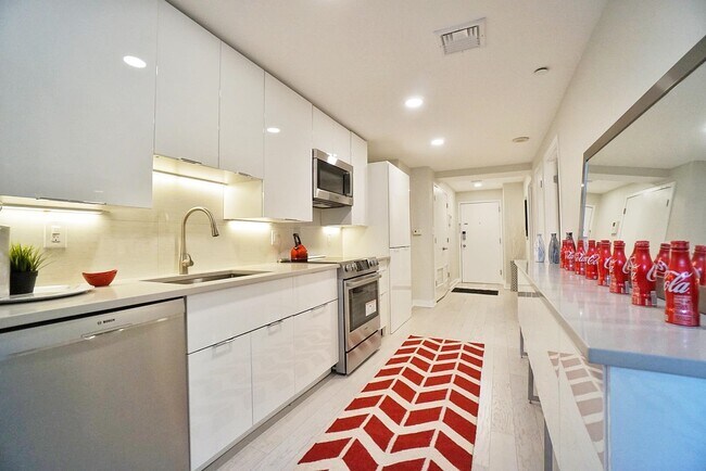 Foto del edificio - 689 Marin Blvd