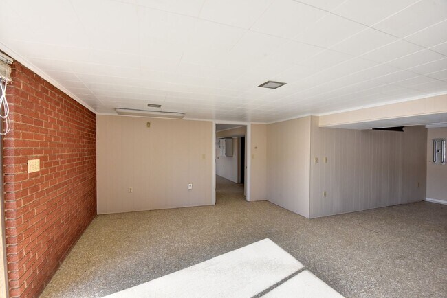 Foto del edificio - 2 Bed 3 Bath Single Family Home For Rent i...