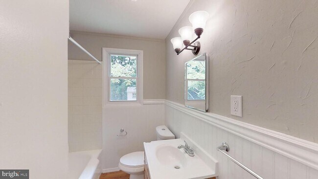 Building Photo - 269 Lott Ave